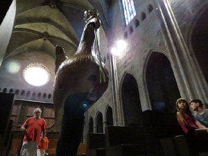 Corpus 2017. Assaig del ball de l'&Agrave;liga a la nau de la Catedral de Santa Maria