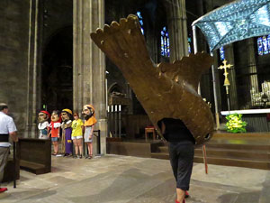 Corpus 2017. Assaig del ball de l'&Agrave;liga a la nau de la Catedral de Santa Maria