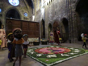 Corpus 2017. Assaig del ball de l'&Agrave;liga a la nau de la Catedral de Santa Maria