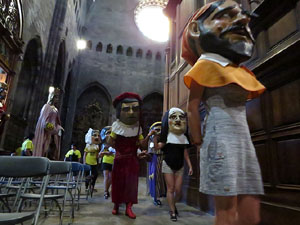 Corpus 2017. Assaig del ball de l'&Agrave;liga a la nau de la Catedral de Santa Maria