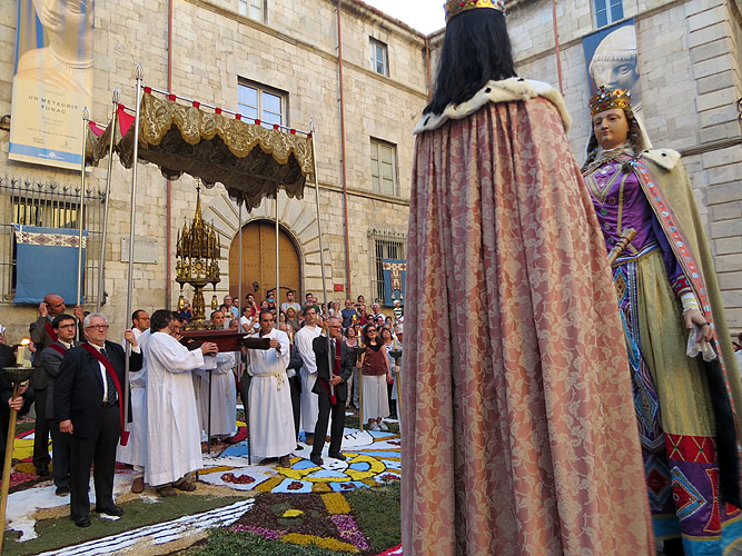 Corpus 2017 a Girona. La process&oacute; des de la Catedral a la bas&iacute;lica de Sant Feliu de Girona