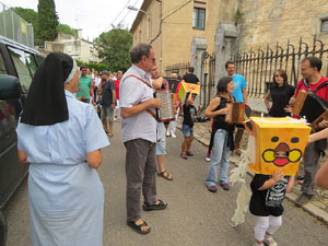 Festa Major de Sant Daniel 2017 - Cercavila des del mirador de Montorró a la placeta d'entrada del Monestir de Sant Daniel