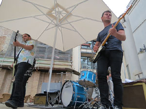 Festival de Guitarra 2017. Actuaci&oacute; de 13th Magic Skull a la pla&ccedil;a del Pou Rod&oacute;