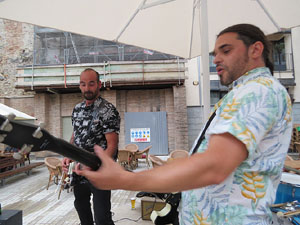 Festival de Guitarra 2017. Actuaci&oacute; de 13th Magic Skull a la pla&ccedil;a del Pou Rod&oacute;