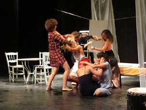 FITAG 2017 - Espectacle 'Un barret de copa', coproducci&oacute; FITAG17 Girona (Catalunya) i Szczecin (Pol&ograve;nia)