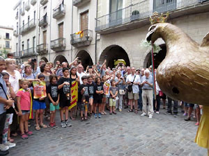 Arribada a Girona de la Flama del Canig&oacute; 2017