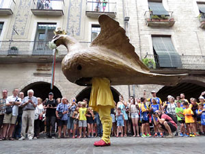 Arribada a Girona de la Flama del Canig&oacute; 2017
