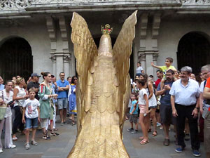 Arribada a Girona de la Flama del Canig&oacute; 2017