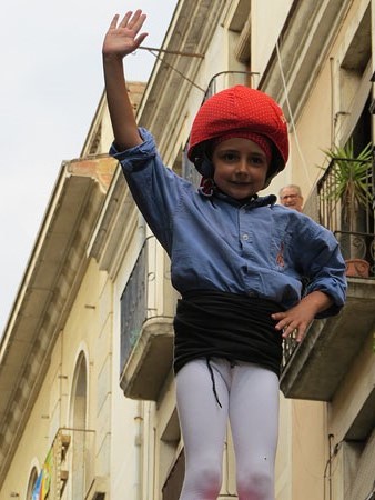L'enxaneta dels Marrecs de Salt coronant un castell