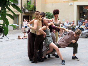 inund'ART 2017. Espectacles musicals i de dansa a la pla&ccedil;a Mercaders