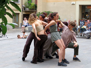 inund'ART 2017. Espectacles musicals i de dansa a la pla&ccedil;a Mercaders