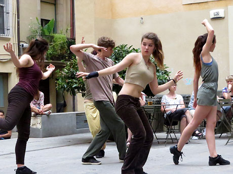 inund'ART 2017. Espectacles musicals i de dansa a la pla&ccedil;a Mercaders