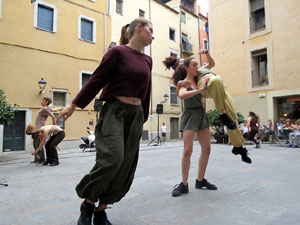 inund'ART 2017. Espectacles musicals i de dansa a la pla&ccedil;a Mercaders