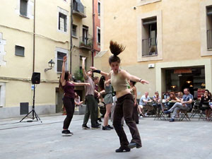 inund'ART 2017. Espectacles musicals i de dansa a la pla&ccedil;a Mercaders