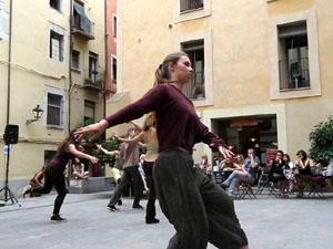 inund'ART 2017. Espectacles musicals i de dansa a la pla&ccedil;a Mercaders