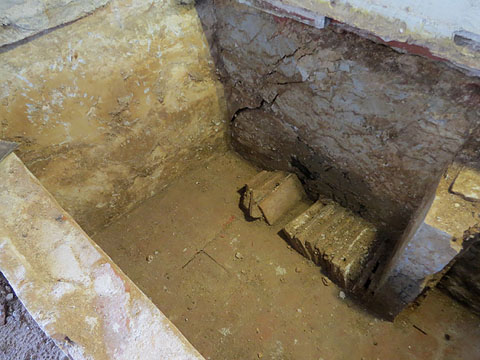 Excavaci&oacute; per sota del nivell del carrer