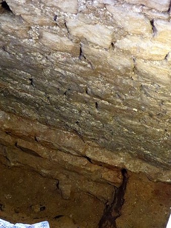 Fragment de la part inferior de la muralla. Estat final despr&eacute;s de l'excavaci&oacute;