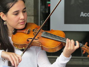 Música a la Rambla de la Llibertat de Girona