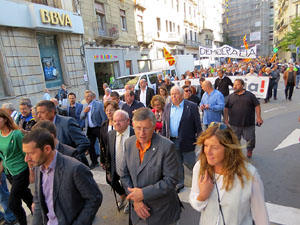 Marxa d'acompanyament a l'alcaldessa Marta Madrenas, cridada a declarar per haver signat un decret a favor del refer&egrave;ndum 
