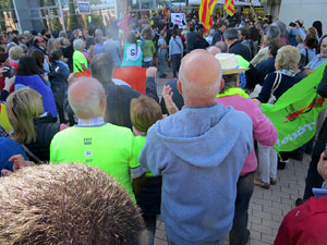 Arribada i sortida de l'alcaldessa Marta Madrenas del Palau de Just&iacute;cia