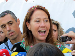 Arribada i sortida de l'alcaldessa Marta Madrenas del Palau de Just&iacute;cia