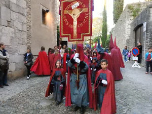 Setmana Santa 2017 a Girona. Sortida dels Manaies per lliurar el Penó