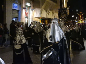 Setmana Santa 2017 a Girona. Process&oacute; del Sant Enterrament