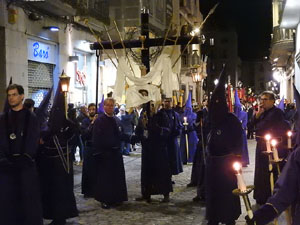 Setmana Santa 2017 a Girona. Process&oacute; del Sant Enterrament