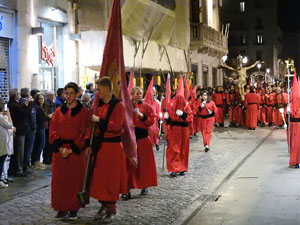 Setmana Santa 2017 a Girona. Process&oacute; del Sant Enterrament