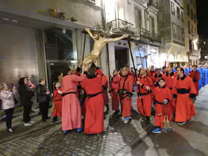 Setmana Santa 2017 a Girona. Process&oacute; del Sant Enterrament