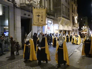 Setmana Santa 2017 a Girona. Process&oacute; del Sant Enterrament