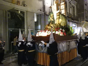 Setmana Santa 2017 a Girona. Process&oacute; del Sant Enterrament