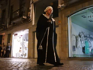 Setmana Santa 2017 a Girona. Process&oacute; del Sant Enterrament