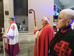 Setmana Santa 2017 a Girona. Process&oacute; del Sant Enterrament