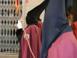 Setmana Santa 2017 a Girona. Process&oacute; del Sant Enterrament