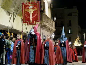 Setmana Santa 2017 a Girona. Process&oacute; del Sant Enterrament