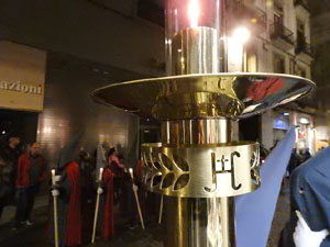 Setmana Santa 2017 a Girona. Process&oacute; del Sant Enterrament