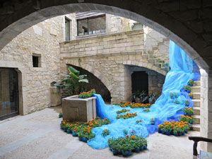 Temps de Flors 2017. Instal·lacions i muntatges florals al pati de la Casa Boadas Formiga