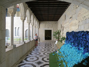 Temps de Flors 2017. Muntatges florals al espais de Caixaf&ograve;rum, a l'edifici de la Fontana d'Or