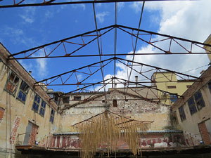 Temps de Flors 2017. Instal·lacions i muntatges florals a l'antic cinema Modern