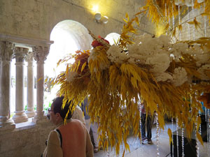 Temps de Flors 2017. Muntatges florals al claustre de Sant Pere de Galligants