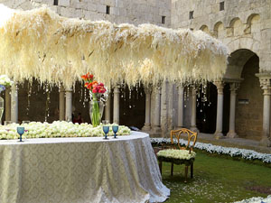 Temps de Flors 2017. Muntatges florals al claustre de Sant Pere de Galligants