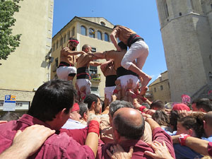 Temps de Flors 2017. Diada Castellera a la pla&ccedil;a de Sant Feliu amb els Marrecs de Salt, els Xics de Granollers, i els Xiquets de Reus