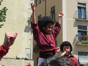 Temps de Flors 2017. Diada Castellera a la pla&ccedil;a de Sant Feliu amb els Marrecs de Salt, els Xics de Granollers, i els Xiquets de Reus
