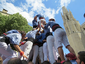 Temps de Flors 2017. Diada Castellera a la pla&ccedil;a de Sant Feliu amb els Marrecs de Salt, els Xics de Granollers, i els Xiquets de Reus