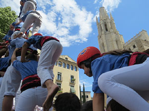 Temps de Flors 2017. Diada Castellera a la pla&ccedil;a de Sant Feliu amb els Marrecs de Salt, els Xics de Granollers, i els Xiquets de Reus