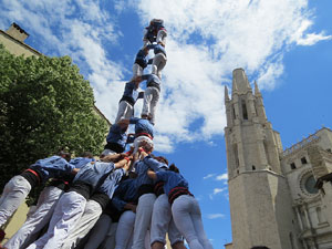 Temps de Flors 2017. Diada Castellera a la pla&ccedil;a de Sant Feliu amb els Marrecs de Salt, els Xics de Granollers, i els Xiquets de Reus