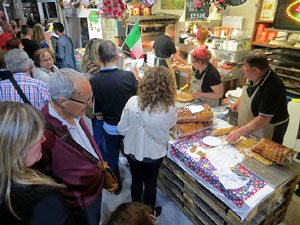 Temps de Flors 2017. Nit de Flors i Sabors al Mercat del Lleó
