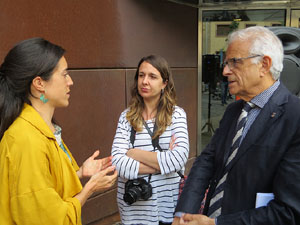 Temps de Flors 2017. Presentació del llibre de Lara Pujol a la plaça del Pallol