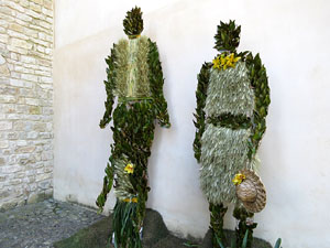 Temps de Flors 2017. Instal&middot;lacions i decoracions florals al claustre rom&agrave;nic del monestir de Sant Daniel